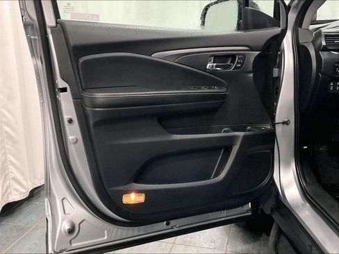 Used 2023 Honda Ridgeline RTL-E image 9