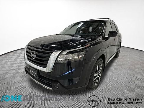Certified 2022 Nissan Pathfinder Platinum w/ Cargo Package AWD/4WD image 1