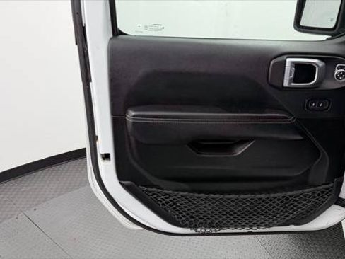 Used 2023 Jeep Wrangler Unlimited Sahara w/ Cold Weather Group AWD/4WD image 13