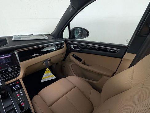 New 2026 Porsche Macan AWD/4WD image 23