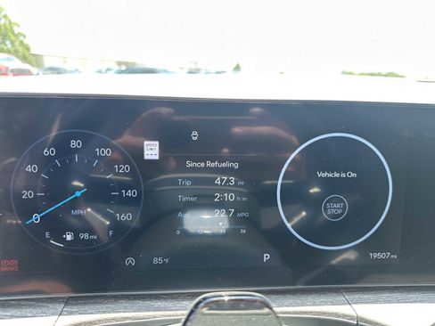 Used 2025 Hyundai Santa Fe Calligraphy FWD image 18