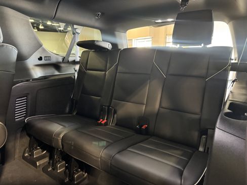 Used 2021 Cadillac Escalade ESV Sport w/ Driver Assist Tech Package image 29