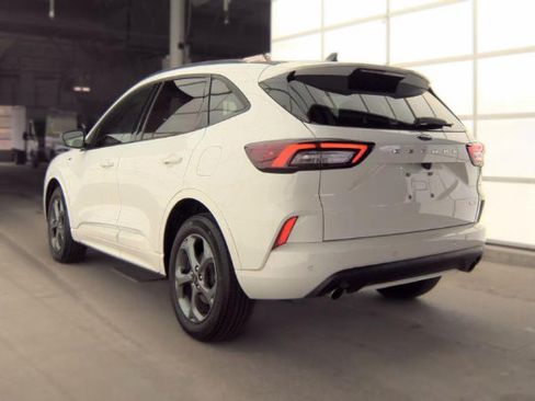 Used 2023 Ford Escape ST-Line w/ Tech Pack #1 AWD/4WD image 6