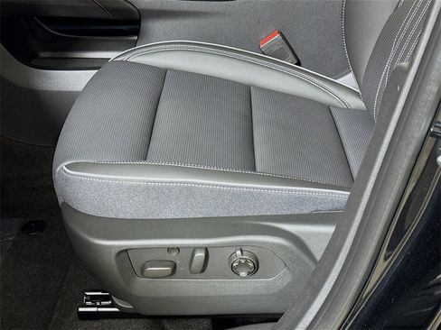 New 2026 Buick Envision Avenir image 17