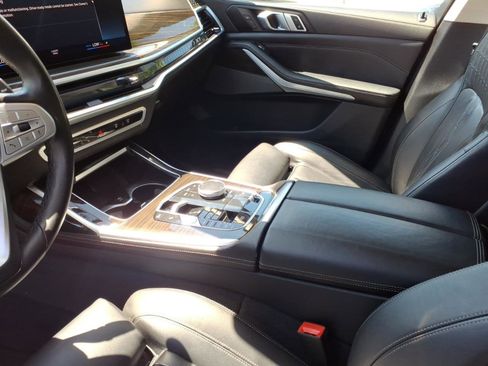 Used 2023 BMW X7 xDrive40i AWD/4WD image 21