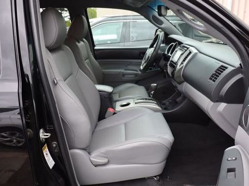 Used 2015 Toyota Tacoma 4x4 Double Cab w/ Limited Package image 45