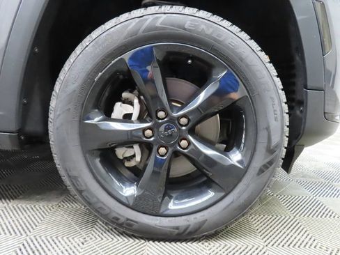 Used 2021 Jeep Grand Cherokee L Laredo AWD/4WD image 9