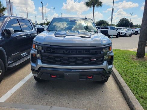 Used 2025 Chevrolet Silverado 1500 Custom Trail Boss AWD/4WD image 2