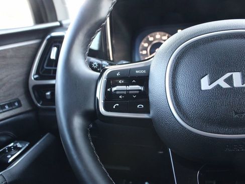 Used 2022 Kia Sorento SX Prestige image 23