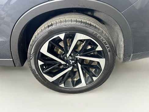 Used 2024 Mitsubishi Outlander SE FWD image 11