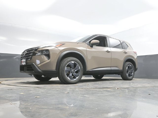 Used 2025 Nissan Rogue SV AWD/4WD image 47