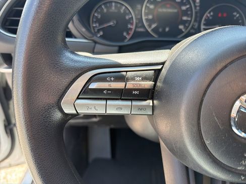 Used 2021 MAZDA MAZDA3 s image 17