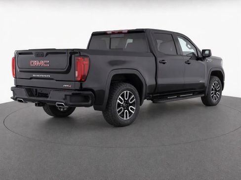 Used 2024 GMC Sierra 1500 AT4 w/ Technology Package AWD/4WD image 3