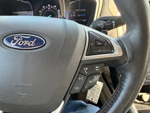 Used 2016 Ford Fusion SE w/ Equipment Group 202A FWD image 19
