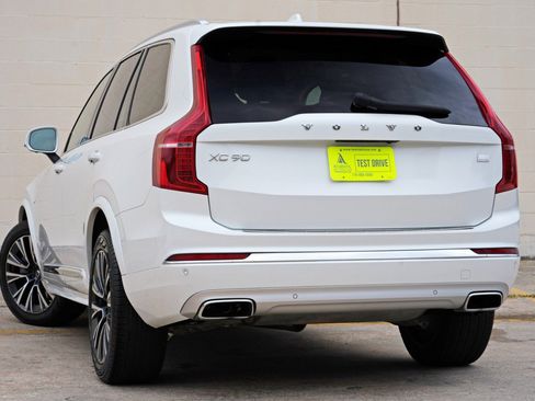 Used 2021 Volvo XC90 T8 Inscription Expression w/ Advanced Package AWD/4WD image 5