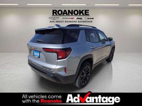 Used 2025 GMC Terrain Elevation w/ Black Edition image 9