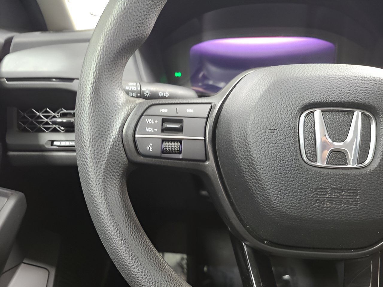 Used 2023 Honda Accord LX image 23
