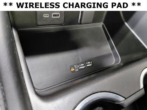 Used 2021 GMC Yukon AT4 w/ AT4 Premium Plus Package image 19