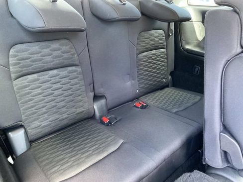Used 2025 Nissan Pathfinder SV AWD/4WD image 25