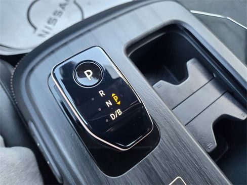Used 2024 Nissan Ariya AWD image 33