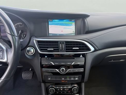Used 2019 INFINITI QX30 AWD w/ Navigation Package image 18