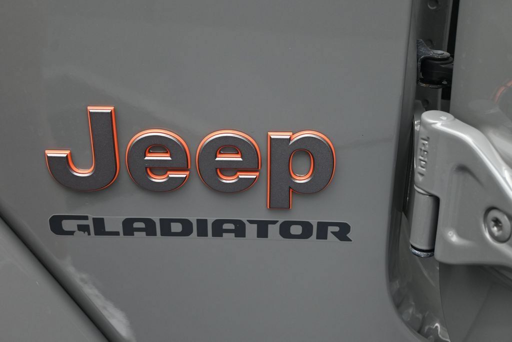 Used 2021 Jeep Gladiator Mojave w/ Cold Weather Group AWD/4WD image 19