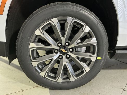 New 2026 Chevrolet Suburban High Country image 20