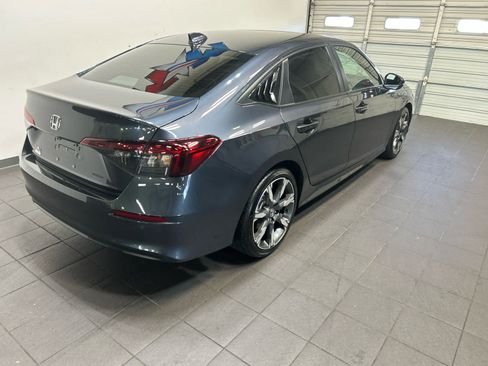 Used 2025 Honda Civic Sport Touring image 3