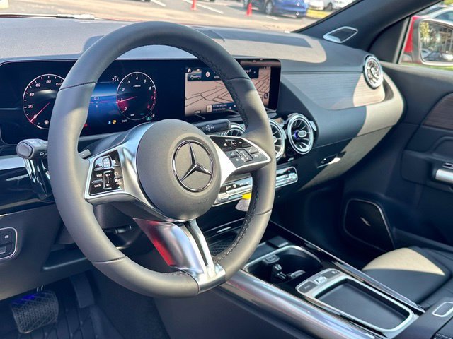 New 2026 Mercedes-Benz GLA 250 4MATIC image 18
