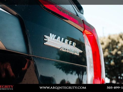 Used 2023 GMC Yukon XL Denali Ultimate AWD/4WD image 14