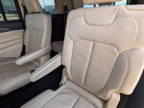 Used 2021 Jeep Grand Cherokee L Limited w/ Trailer Tow Package image 28