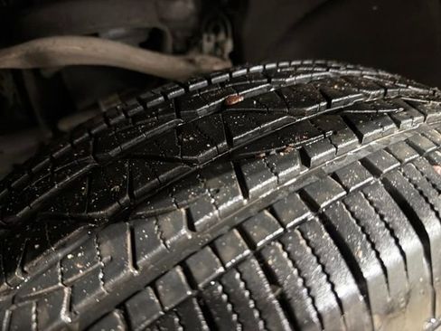 Used 2021 Chevrolet Suburban LS image 33