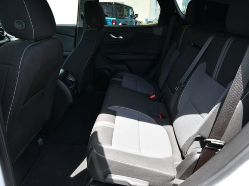 Used 2025 Chevrolet Blazer LT AWD/4WD image 16