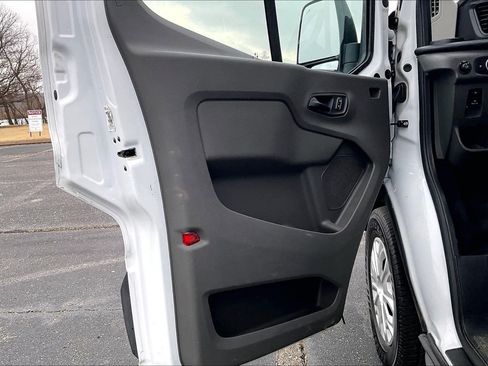 Used 2022 Ford Transit 350 XLT image 17