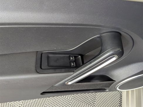 Used 2016 Volkswagen Beetle 1.8T SE image 18