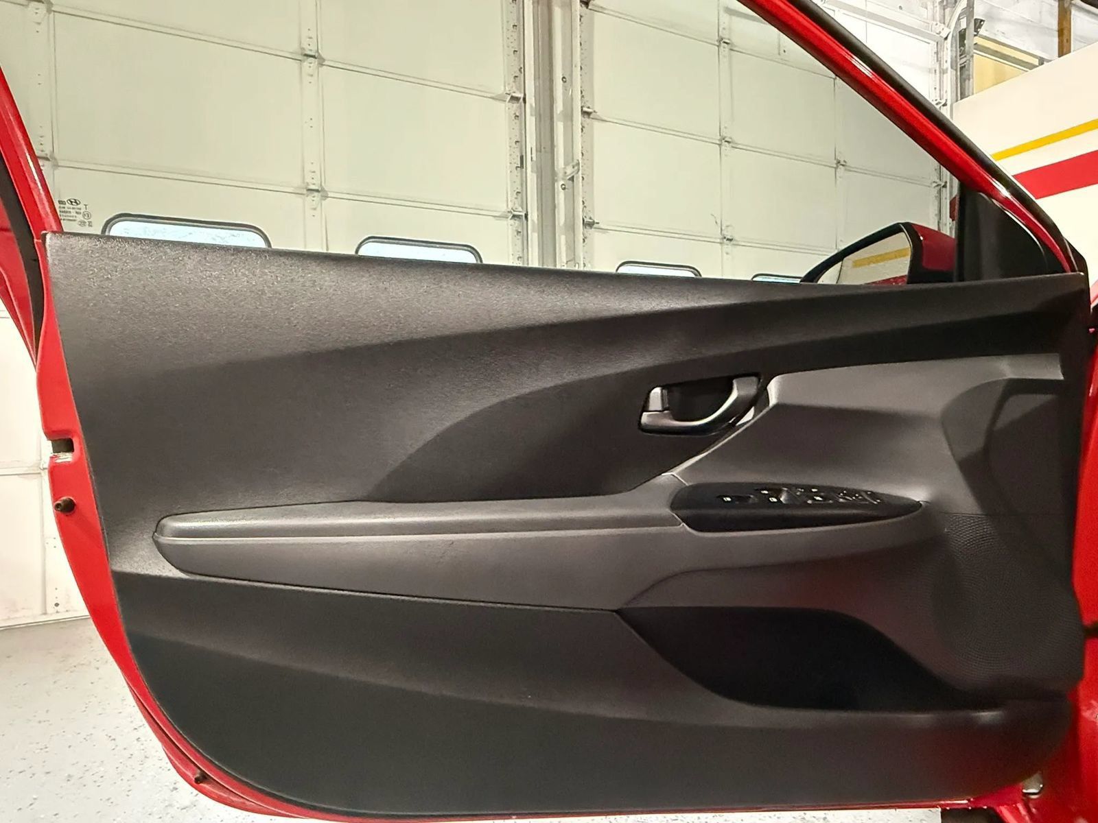 Used 2019 Hyundai Veloster 2.0 FWD image 25