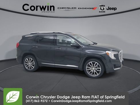 Used 2022 GMC Terrain Denali w/ Denali Premium Package image 1