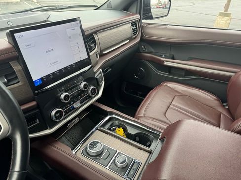 Used 2024 Ford Expedition Max Limited image 14