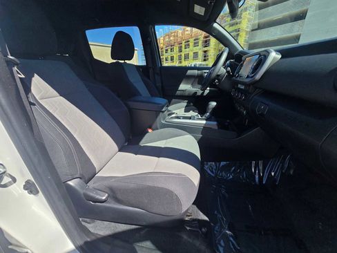 Used 2023 Toyota Tacoma TRD Sport w/ Advanced Technology Package image 11