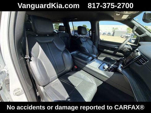 Used 2024 Jeep Wagoneer Series II AWD/4WD image 30