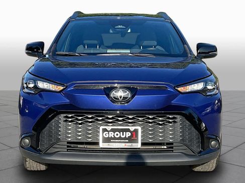 Used 2023 Toyota Corolla Cross AWD Hybrid w/ Moonroof Package image 4