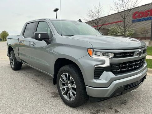 Used 2023 Chevrolet Silverado 1500 RST AWD/4WD image 2