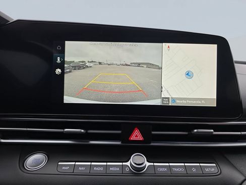 Certified 2024 Hyundai Elantra SEL FWD image 18