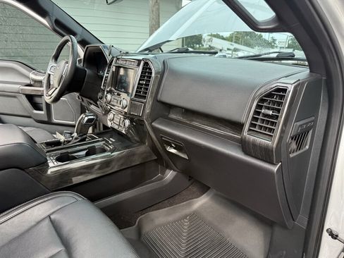 Used 2018 Ford F150 Lariat w/ Equipment Group 502A Luxury AWD/4WD image 40