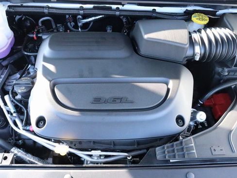 New 2026 Chrysler Pacifica Select FWD image 20
