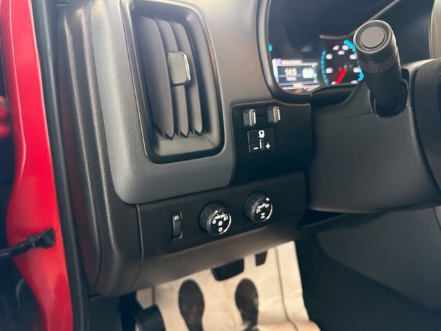 Used 2018 Chevrolet Colorado Z71 AWD/4WD image 23