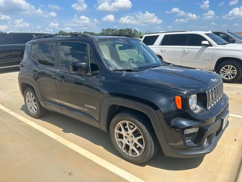 Used 2020 Jeep Renegade Latitude image 14