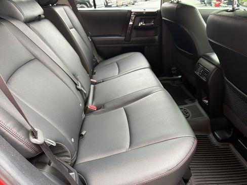 Used 2023 Toyota 4Runner TRD Off-Road Premium w/ Moonroof Package AWD/4WD image 15