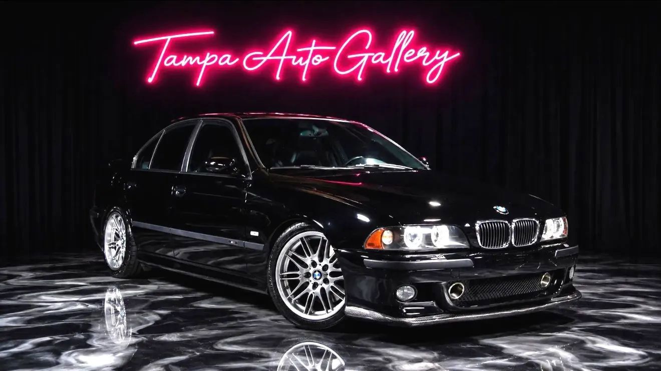 Used 2002 BMW M5 RWD image 1
