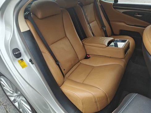 Used 2013 Lexus LS 460 image 21